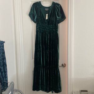 Anthropologie Somerset Velvet Maxi NWT size Med